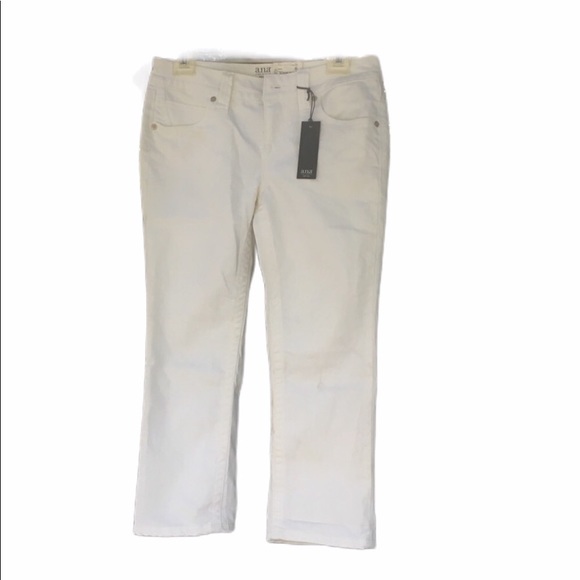 a.n.a Pants - ANA white Capri pants